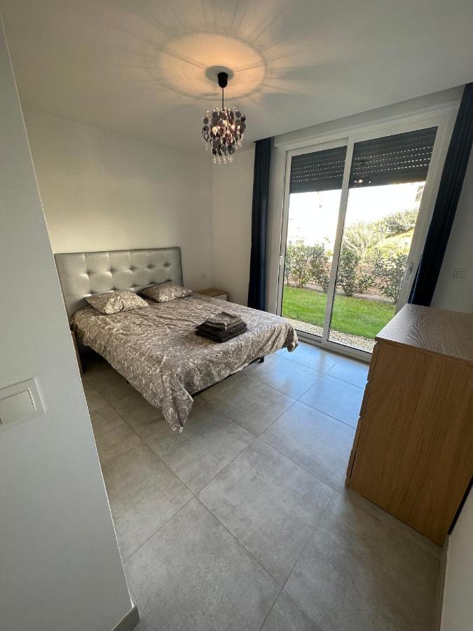 2-Bedroom-Apartment With A Terrace, Pool, Gym マラガ エクステリア 写真