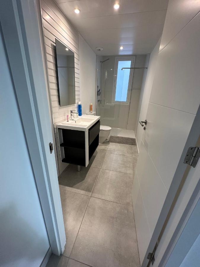 2-Bedroom-Apartment With A Terrace, Pool, Gym マラガ エクステリア 写真