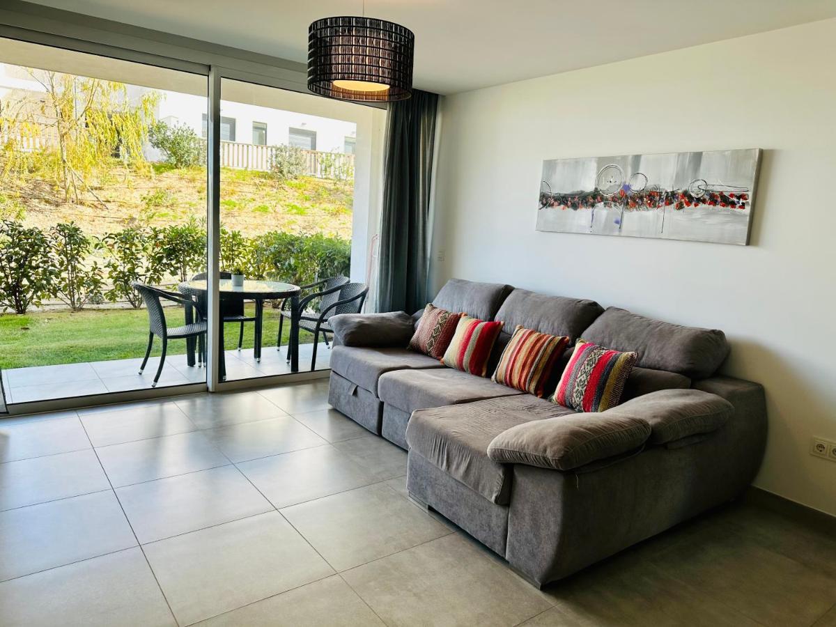 2-Bedroom-Apartment With A Terrace, Pool, Gym マラガ エクステリア 写真
